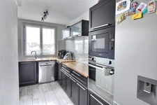 Appartement 5 pièces de 90 m2 à vendre à CARRIERES SOUS POISSY (78) au prix de 238000 euros