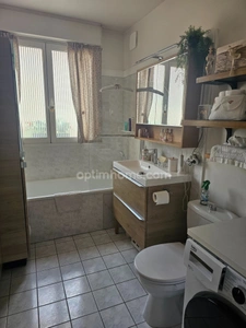 Appartement 5 pièces avec balcon et parkings à vendre à ORGEVAL (78)