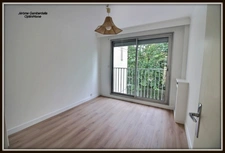 Appartement 4 pièces de 71 m2 avec balcon, box et cave à vendre à POISSY (78)