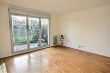 appartement 2 pièces en rez de jardin avec jardin et parking à louer à Carrières sous Poissy 