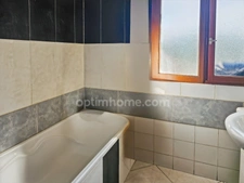 Appartement 3 pièces de 65 m2 en duplex + studio de 20 m2 avec parkings à vendre à CARRIERES SOUS POISSY (78)