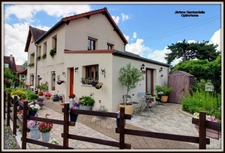 Maison 7 pièces avec jardin à vendre à Carrières sous Poissy au prix de 449000 euros