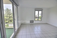Appartement 4 pièces de 84 m2 avec balcon et parkings à vendre à  CARRIERES SOUS POISSY (78) au prix de 335000 euros