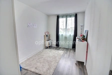 Appartement 5 pièces de 90 m2 à vendre à CARRIERES SOUS POISSY (78) au prix de 238000 euros
