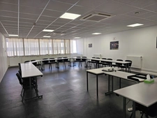 bureau de 115 m2 à louer à CERGY (95) immeuble Ordinal avec parkings