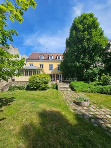 MAISON de 235 m² habitables sur jardin clos de 1 100 m² à vendre à Triel sur Seine (78)