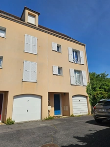 Maison 5 pièces avec jardin et garage à vendre à CARRIERES SOUS POISSY (78)
