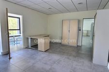Bureau de 225 m2 avec parkings à vendre à ORGEVAL (78)