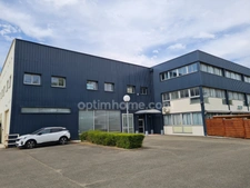 bureau rénové de 77 m2 à vendre à Trappes au prix de 103000 euros TTC