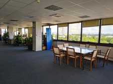10 bureaux à vendre loués à Cergy au prix de 440000 euros
