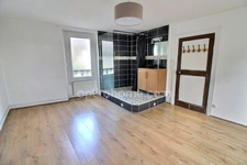 Maison de ville 5 pièces et 100 m2 à vendre à ECQUEVILLY (78)