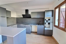 Appartement 4 pièces de 79 m2 en duplex avec parkings à vendre à CARRIERES SOUS POISSY (78)