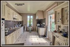 Maison 7 pièces avec jardin et dépendances à vendre à MAISONS LAFFITTE (78)
