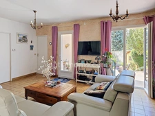 Maison 6 pièces avec garage et jardin à vendre à CHANTELOUP LES VIGNES (78)