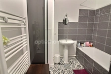 Appartement 3 pièces de 62,55 m2 à vendre avec balcon et parking à POISSY (78) au prix de 232000 euros