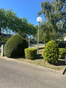 Bureau rénové de 65 m2 à vendre à Trappes au prix de 88000 euros