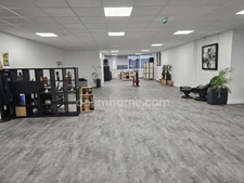 bureau rénové de 299 m2 à vendre à Cergy au prix de 325000 euros