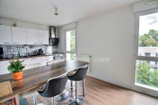 Appartement 3 pièces de 62 m2 à vendre avec balcon et parking à POISSY (78) au prix de 232000 euros