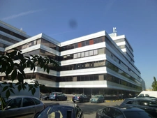 27 bureaux sur 605 m2 avec parkings à vendre à Cergy au prix de 550000 euros