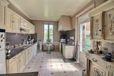Maison 7 pièces avec jardin et dépendances à vendre à MAISONS LAFFITTE (78)