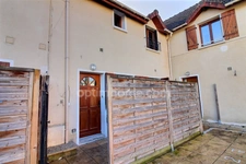 Appartement 4 pièces de 79 m2 en duplex avec parkings à vendre à CARRIERES SOUS POISSY (78)