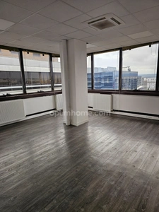 Bureau de 27 m2 à louer à Cergy Préfecture