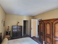 Exclusivité ! Maison de ville en pierre à RENOVER, environ 143 m2, très bien placée à Lannion, jardin clos et box de garage