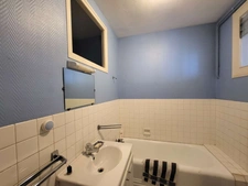 Exclusivité ! Maison de ville en pierre à RENOVER, environ 143 m2, très bien placée à Lannion, jardin clos et box de garage