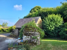 A PLOUBEZRE (22300), beaucoup de charme, ensemble immobilier très COSY en pierre