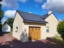 Maison de plain-pied à QUEMPERVEN (22450), piscine naturelle et verger ! 