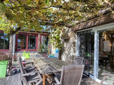 A PLOUBEZRE (22300), beaucoup de charme, ensemble immobilier très COSY en pierre