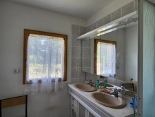 Maison de plain-pied à QUEMPERVEN (22450), piscine naturelle et verger ! 