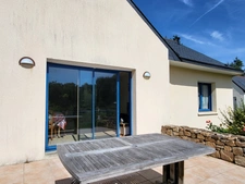 Maison de plain-pied à QUEMPERVEN (22450), piscine naturelle et verger ! 