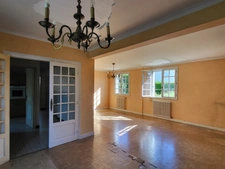 BELLE MAISON A RENOVER ! 4 chambres, quartier proche écoles 