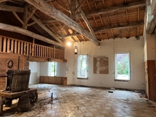 Grange à restaurer, beau potentiel