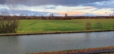"ATTENTION SOUS OFFRE" Au calme à seulement 30 mn de STRASBOURG dans un cadre idyllique sans vis-à-vis avec une vue panoramique sur le canal.