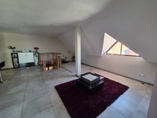 🏡 À VENDRE À NORDHEIM – UNE MAISON PLEINE DE CHARME, D’ESPACE ET DE POSSIBILITÉS ! Une belle maison individuelle avec beaucoup de charme et de belles possibilités À Nordheim.