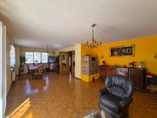 🏡 À VENDRE À NORDHEIM – UNE MAISON PLEINE DE CHARME, D’ESPACE ET DE POSSIBILITÉS ! Une belle maison individuelle avec beaucoup de charme et de belles possibilités À Nordheim.