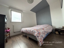 MAISON, 3 CHAMBRES, 2 SALLES DE BAIN, JARDIN, AUCUN TRAVAUX