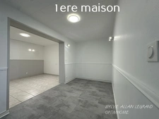 2 MAISONS. L'UNE RENOVEE, L'AUTRE A RENOVER