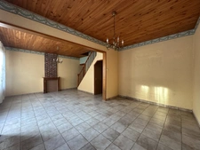 MAISON A RENOVER, GARAGE, JARDIN.