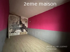 2 MAISONS. L'UNE RENOVEE, L'AUTRE A RENOVER