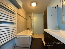 MAISON, 3 CHAMBRES, 2 SALLES DE BAIN, JARDIN, AUCUN TRAVAUX