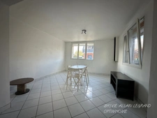 MAISON EN BRIQUES, 2 CHAMBRES, JARDIN