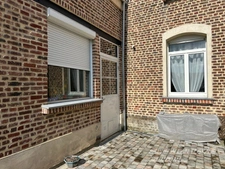 MAISON DE CARACTERE, 5 CHAMBRES, JARDIN, 2 GRANDS GARAGES