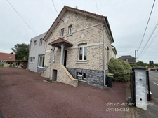 MAISON, 3 CHAMBRES, 2 SALLES DE BAIN, JARDIN, AUCUN TRAVAUX