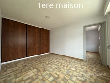 2 MAISONS. L'UNE RENOVEE, L'AUTRE A RENOVER