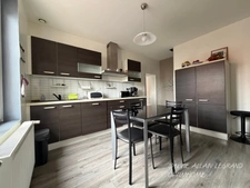 MAISON, 3 CHAMBRES, 2 SALLES DE BAIN, JARDIN, AUCUN TRAVAUX