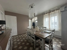 MAISON 1930, 3 CHAMBRES, 2 SALLES DE BAIN, JARDIN