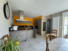 MAISON DE CARACTERE, 5 CHAMBRES, JARDIN, 2 GRANDS GARAGES